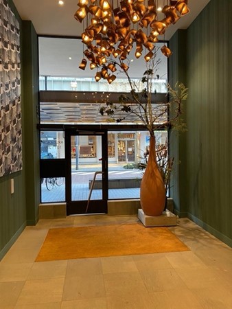 City House entree view Kruiskade Medium.jpeg